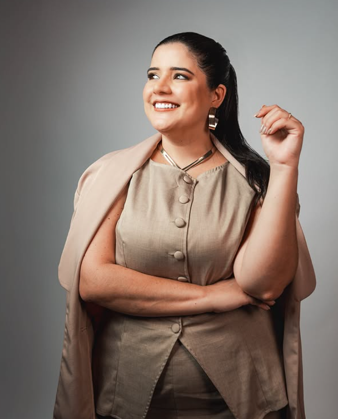 Drª Luanara Nogueira - Dentista em Barreiras